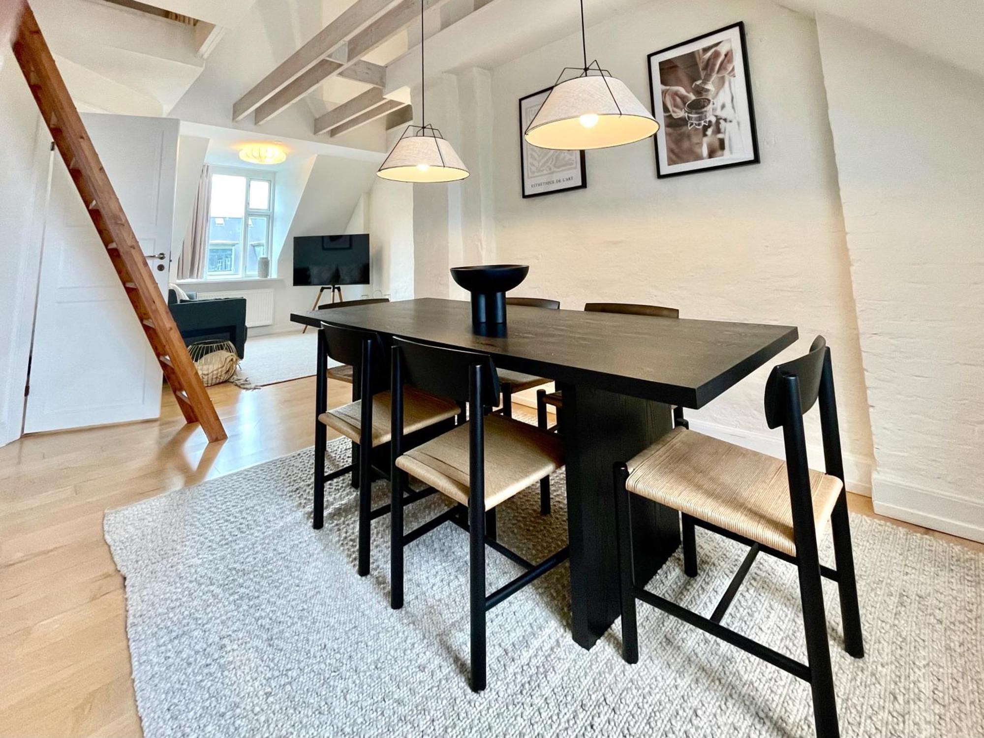 Family Friendly Flat With 2 Bedrooms In Peaceful Area København